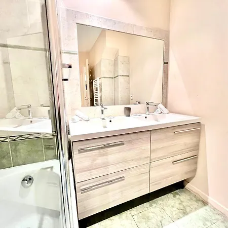 Riviera - Cote D'azur - Grimaldi Ac - Promenade Des Anglais Nice